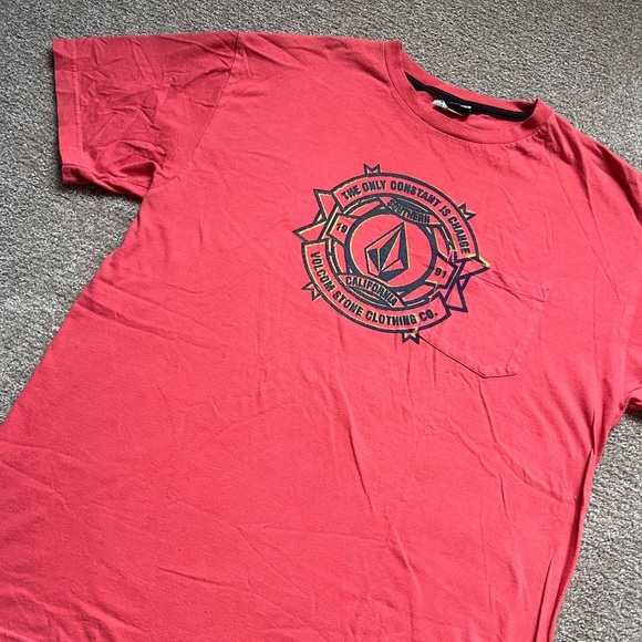 VTG 00’s / Y2K Volcom Stone Faded Red Pocket Tee - Picture 3 of 5